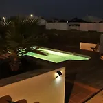 Avec Piscine Privée Chauffée Toute L'année *