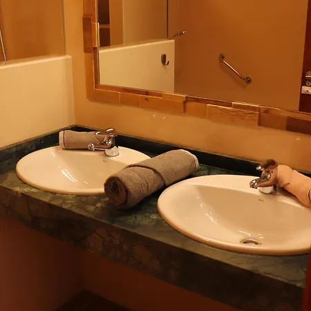 Avec Piscine Privee Chauffee Toute L'annee