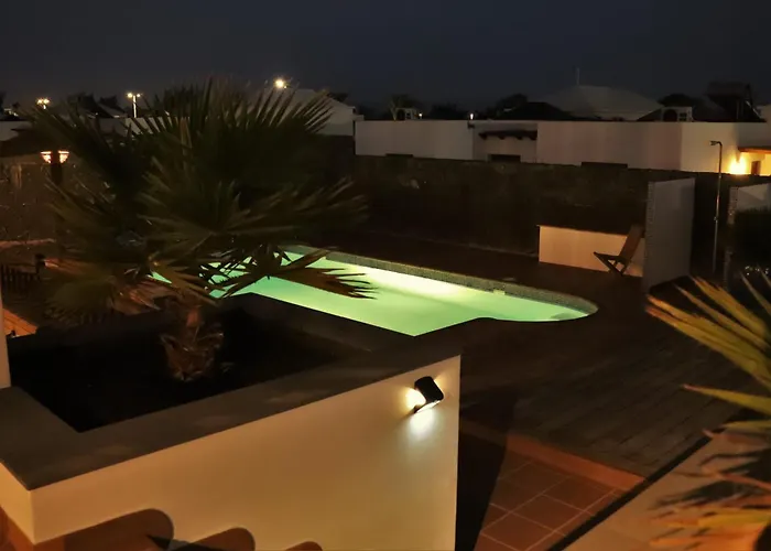 Avec Piscine Privée Chauffée Toute L'année *